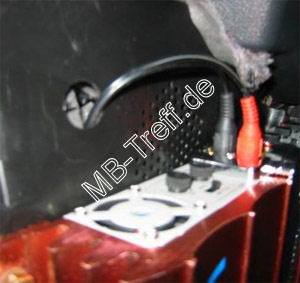 Anleitungen | Mercedes C-Sportcoupe / CLC (cl203) | Einbau einer mittelgroen Endstufe im Furaum: Bild 1