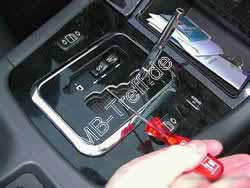 Anleitungen | Mercedes SLK-Klasse (r170) | Zierteile aus Carbon bzw. Edelholz umlackieren: Bild 4