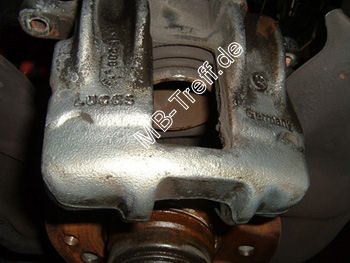 Anleitungen | Mercedes C-Klasse (w202) | Bremsenkltze/-scheiben erneuern, Bremssattel lackieren: Bild 12