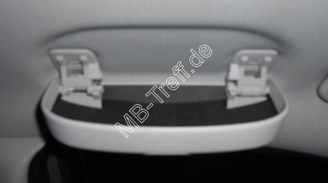 Anleitungen | Mercedes C-Klasse (w203) | Brillenfach nachrsten: Bild 4