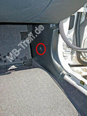 Anleitungen | Mercedes SLK-Klasse (r170) | Türlautsprecher und Hochtöner verbauen: Bild 24