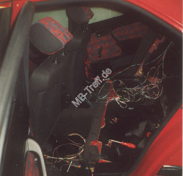Anleitungen | Mercedes C-Klasse (w202) | Elektrische Fensterheber nachrüsten: Bild 1