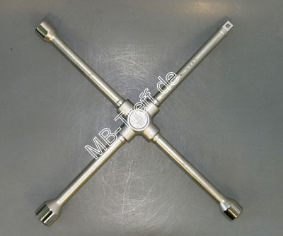 Mercedes Werkzeug: Kreuzschlüssel PKW Sechskant
<br>(17/19/22 und Adapter auf 1/2 Zoll) - W 003 589 06 16 00
