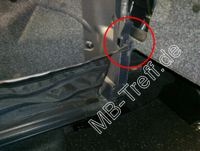 Tipps-tricks | Mercedes CLK-Klasse (c208) | Notentriegelung für Kofferraum: Bild 6