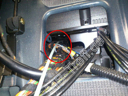 Tipps-tricks | Mercedes CLK-Klasse (c208) | Notentriegelung für Kofferraum: Bild 21
