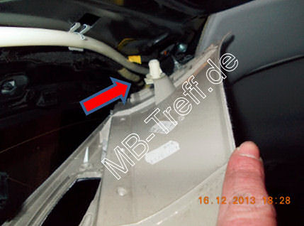 Tipps-tricks | Mercedes E-Klasse (w211) | Elektrische Kofferraumabdeckung fährt nicht mehr hoch: Bild 6