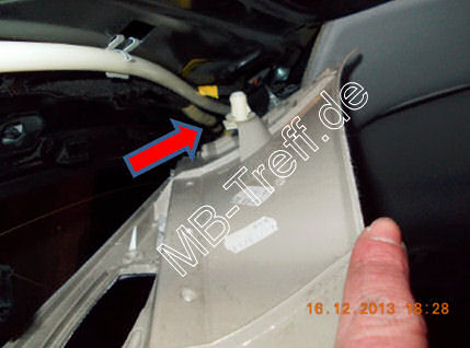 Tipps-tricks | Mercedes E-Klasse (w212) | Elektrische Kofferraumabdeckung fhrt nicht mehr hoch: Bild 6