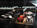 Kleines Treffen am Mercedes-Museum - Brovning