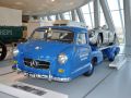 Kleines Treffen am Mercedes-Museum - Brovning