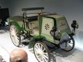 Kleines Treffen am Mercedes-Museum - E 230