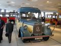 Kleines Treffen am Mercedes-Museum - E 230