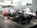 Kleines Treffen am Mercedes-Museum - E 230