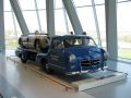 Kleines Treffen am Mercedes-Museum - E 230