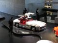 Kleines Treffen am Mercedes-Museum - E 230