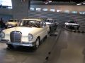 Kleines Treffen am Mercedes-Museum - E 230