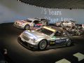 Kleines Treffen am Mercedes-Museum - E 230