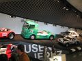 Kleines Treffen am Mercedes-Museum - E 230